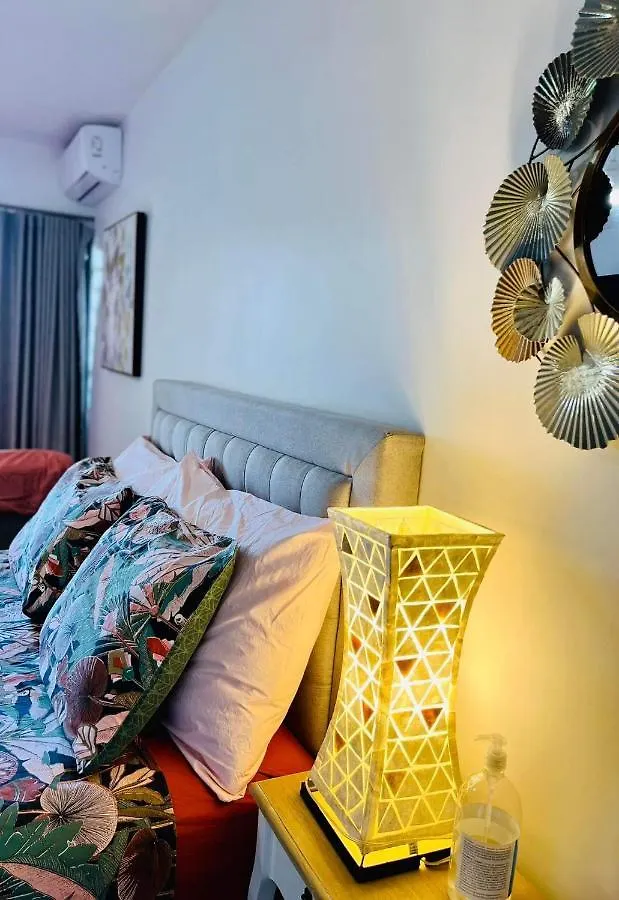 Tehautahi Cozy Lodge 1 Papeete  French Polynesia